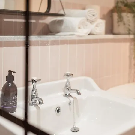 The Seelies - Luxury Aparthotel - By The House Of Danu Kingussie Exterior photo